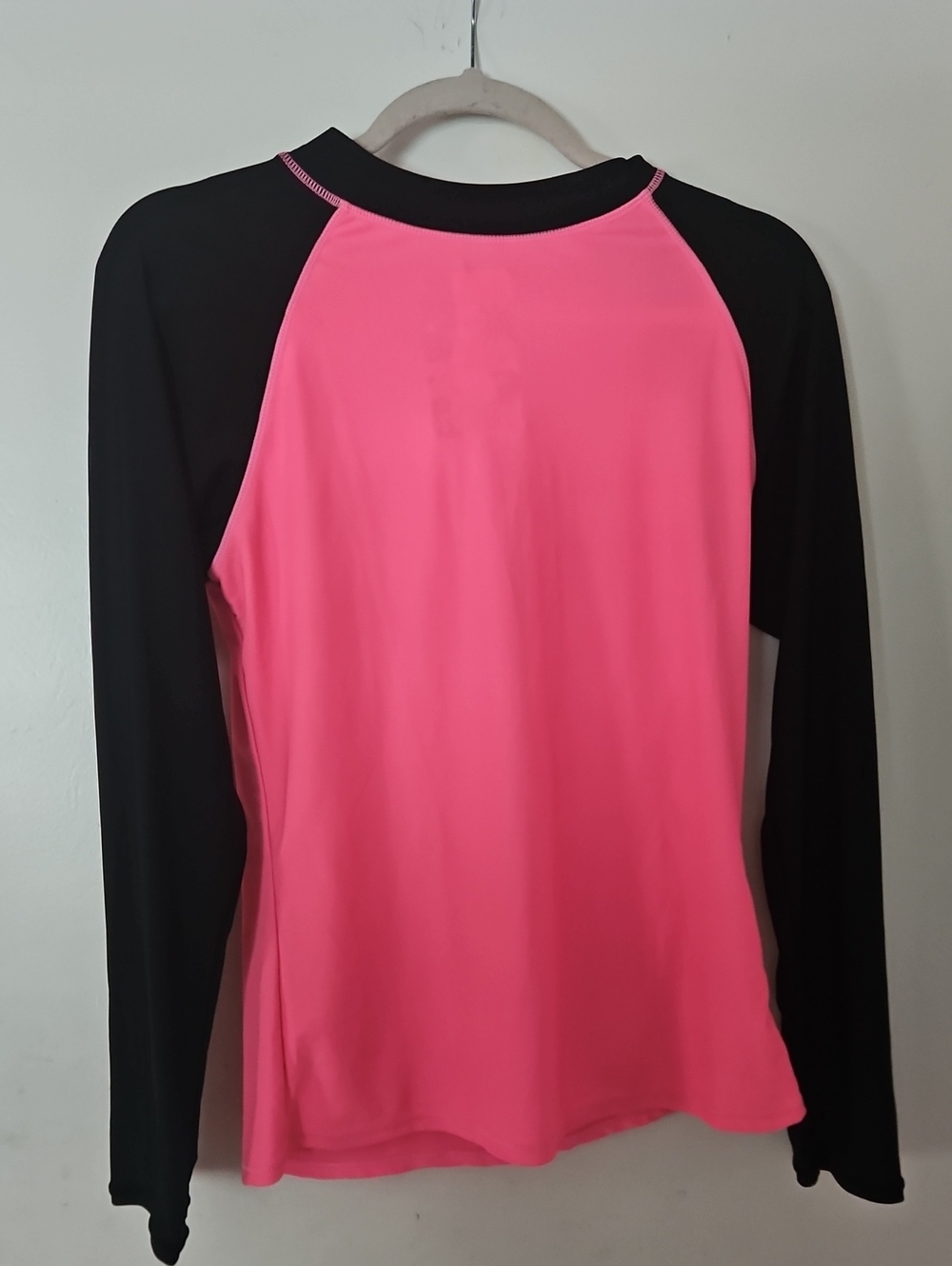 NWT Ingear Pink and Black Long Sleeve Swim Rash Guard